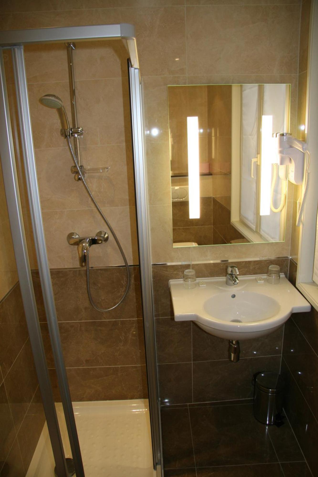 Hotel Bellevue Saint-Lazare Paris Luaran gambar